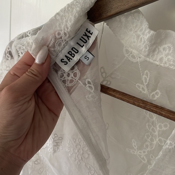 Snap Luxe Sheer White Lace Top - Picture 4 of 5